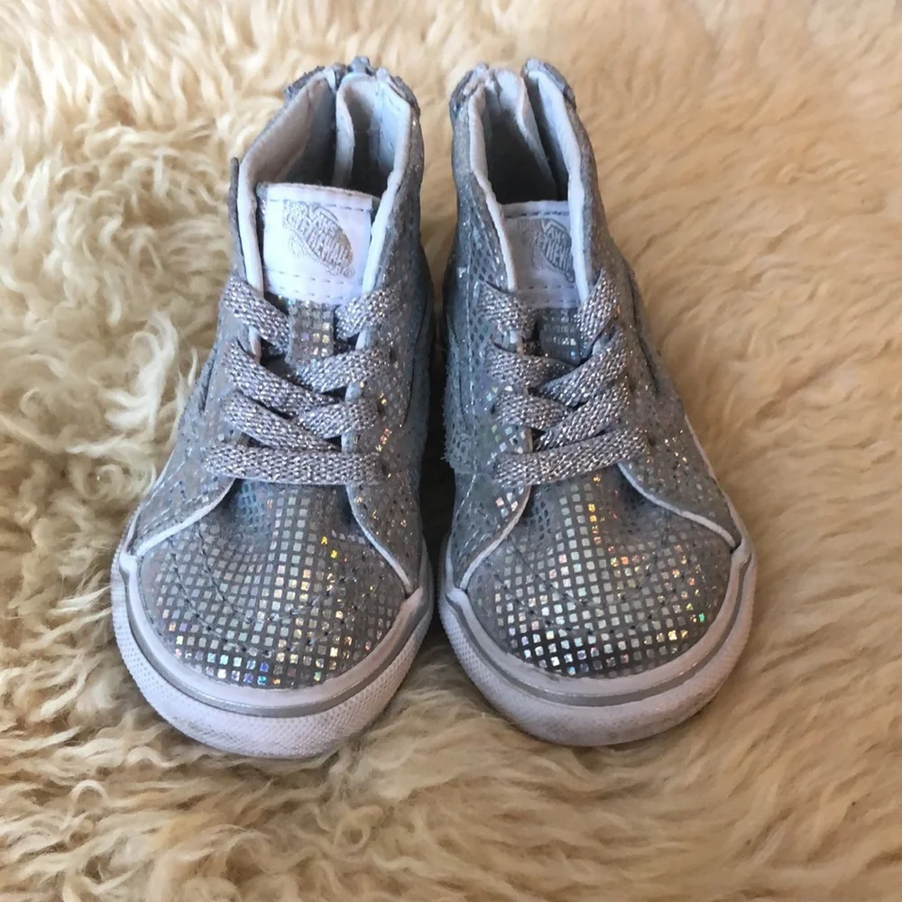EUC SK8 Hi Zip